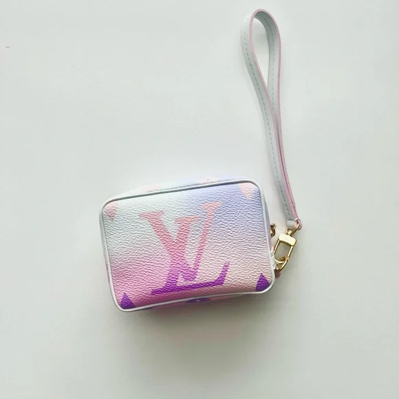 🔥 LOUIS VUITTON Monogram Spring In The City Wapity Case Sunrise Pastel - Picture 4 of 12